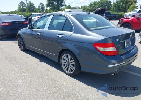 2008 Mercedes-Benz C 300 Luxury/Sport z USA, uszkodzony, nr VIN WDDGF54X78F020780